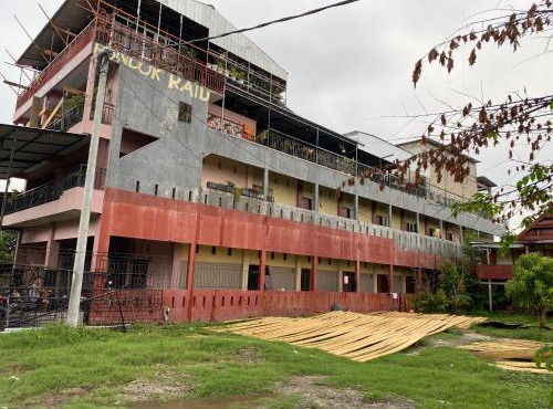 OYO 93414 Wisma Ratu Syariah Near SMP Negeri 2 Watang Pulu in Parepare