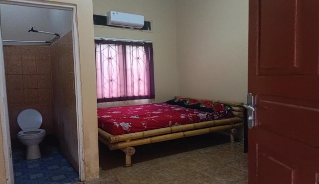 OYO 93766 Bunga Homestay Near Taman Lembah in Lombok