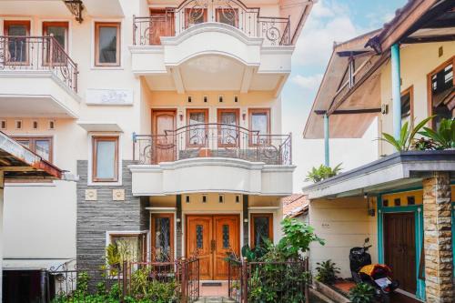 OYO 94118 Homestayque Syariah in Cimahi