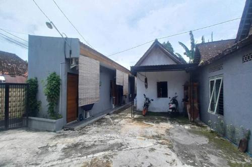 OYO 95109 Eksis Homestay Syariah in Solo