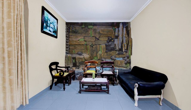 OYO 95377 Roemah Lawas in Pogung Lor