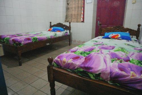OYO Life 1972 Aman Family Inn Syariah in Ponorogo