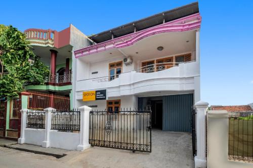 OYO Life 2412 Mandala Residence in Pundong
