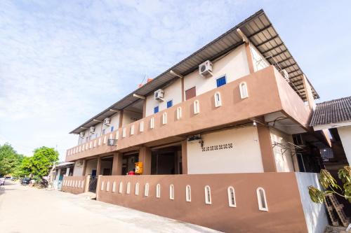 OYO Life 2583 Kost Anggun in Bagam