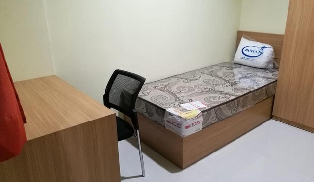 OYO Life 2594 Kost Azarina Syariah in Mencil