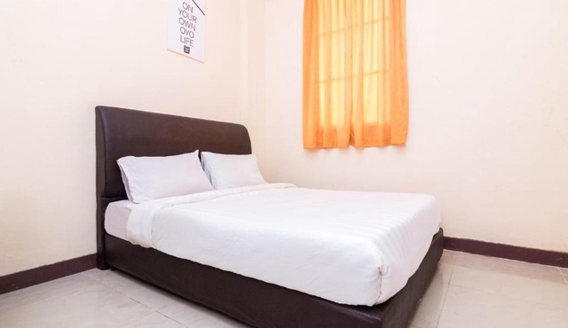 OYO Life 2774 Nepenthes Homestay in Batam Center