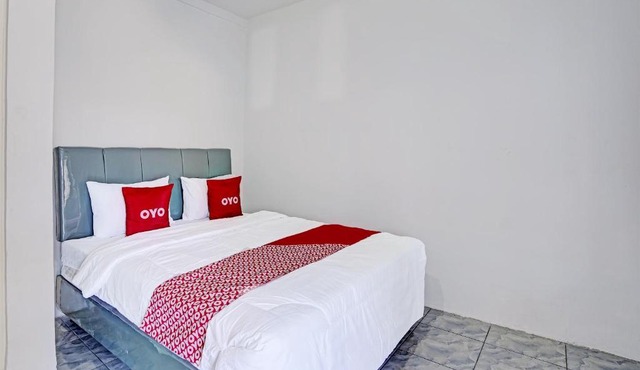 OYO LIFE 91594 Bungah Residence Syariah in Gresik