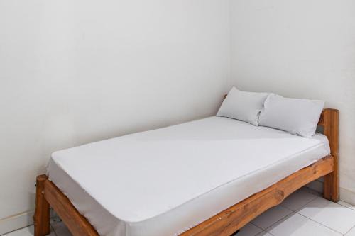 OYO Life 93504 Kost Krisna in Temukus