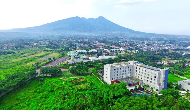 Padjadjaran Suites Resort and Convention Hotel in Bogor
