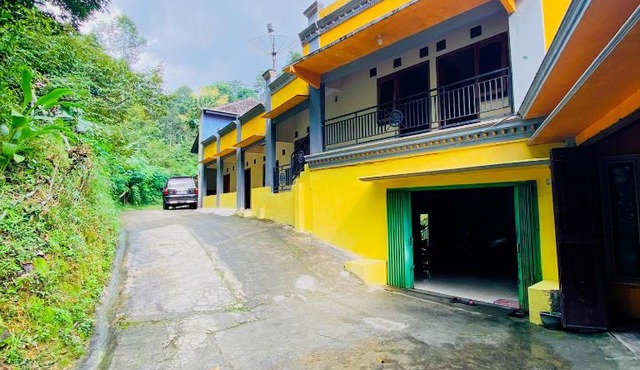 Penginapan Nirwana in Ngebel