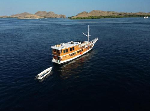 Phinisi Boat Segara Private Charter in Labuan Bajo