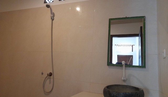 PING PONG GUEST HOUSE in Pemenang