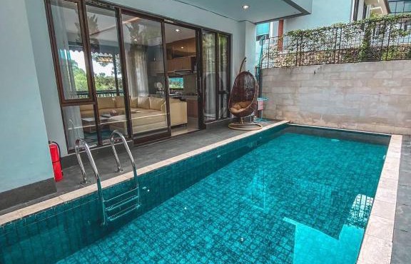 Platinum Dago Resort villa 15px Private Pool Bandung in Bengkok