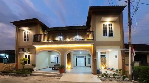 Pomah Guesthouse in Jatingaleh