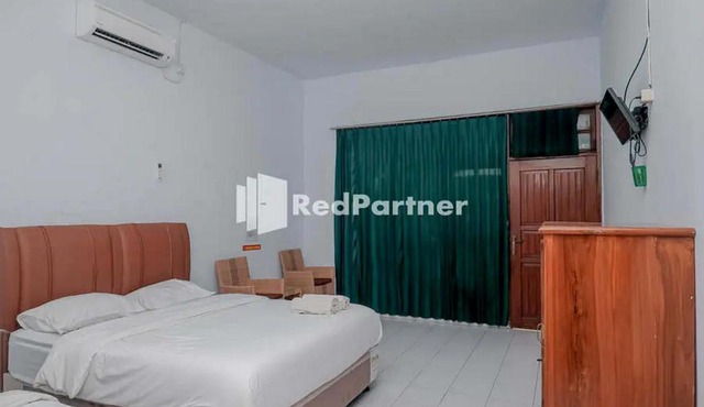 Pondok Damai Guest House Syariah Mitra RedDoorz in Cirebon