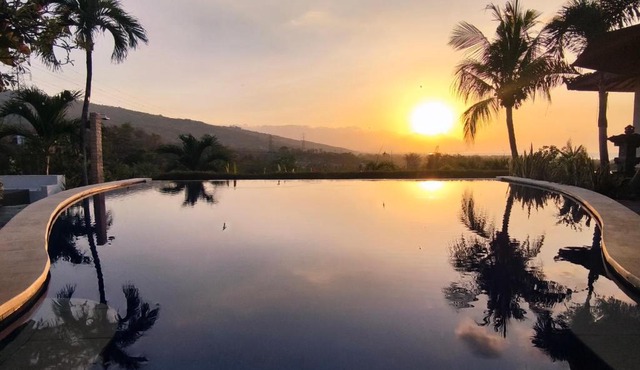 Private Full Villa - The Dharma Lovina Mountain, Sea & Sunset View in Lovina
