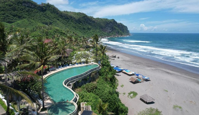 Queen of the South Beach Resort in Yogyakarta