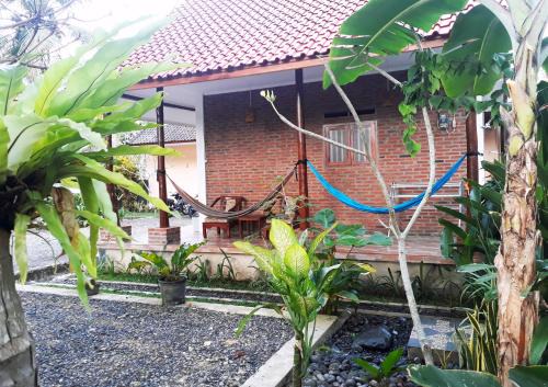 Ragha Homestay in Batukaras