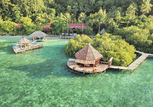 Raja Ampat Dive Lodge in Pulau Mansuar