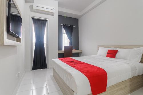 RedDoorz Apartment @ Dramaga Tower in Bogor