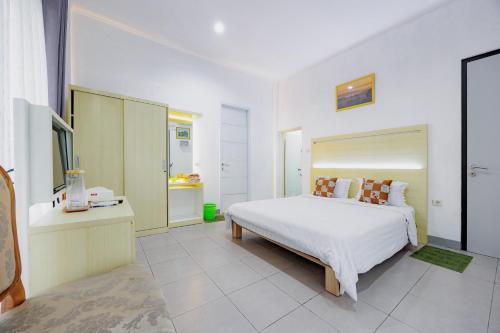 RedDoorz at Batutulis Bogor Villa Papatong by M in Bogor