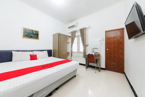 RedDoorz at Batutulis Bogor by House of M in Bogor