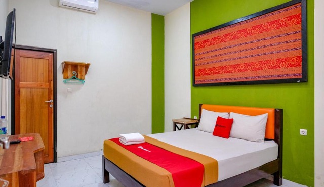 RedDoorz at Flory Hotel Jalan Ringroad Selatan in Timuran