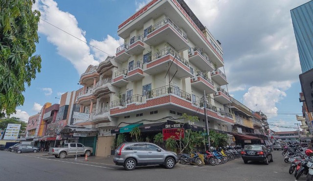 RedDoorz at H Agus Salim Street Pontianak in Pontianak