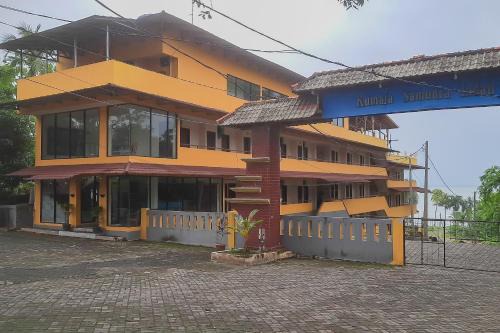 RedDoorz at Hotel Kumala Pelabuhanratu in Cikakak