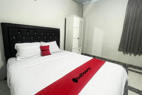 RedDoorz at Mamiric Guest House Syariah in Grogol