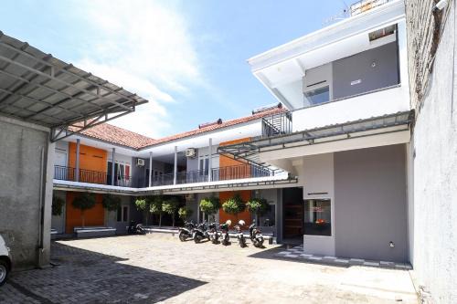 RedDoorz At Merdeka Street Garut in Garut