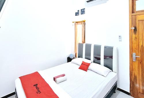RedDoorz at Queen Asri Premium in Kediri