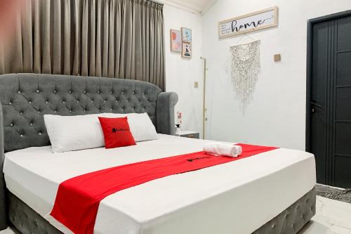 RedDoorz at Villa Zea Sayangheulang Garut in Cilauteureun