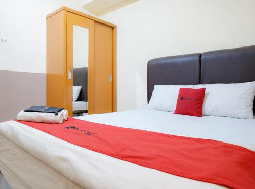RedDoorz @ Jalan Biak Roxy Jakarta in Jakarta