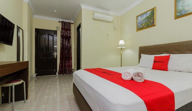 RedDoorz @ Malalayang 2 Manado in Manado