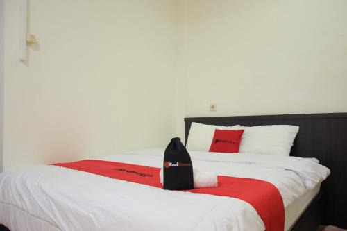 RedDoorz near GOR Satria Purwokerto in Purwokerto