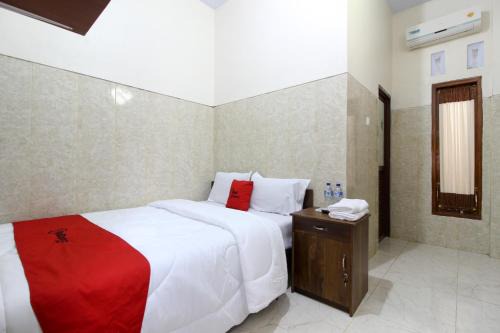 RedDoorz near Museum Gunung Merapi in Yogyakarta