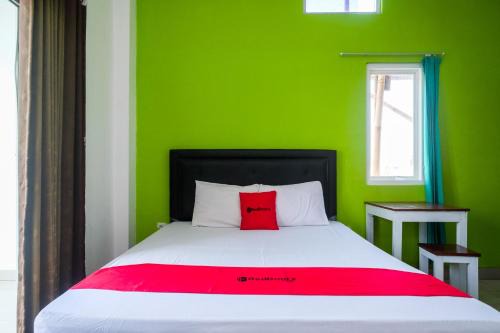 RedDoorz near Pakuwon Mall Solo Baru in Sukoharjo