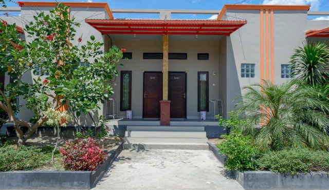 RedDoorz near Taman Makam Pahlawan Tatura in Palu