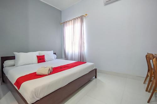 RedDoorz near Universitas Jenderal Soedirman 4 in Purwokerto