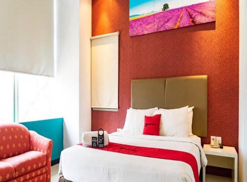 RedDoorz Plus at Blue Pacific Blok M in Jakarta