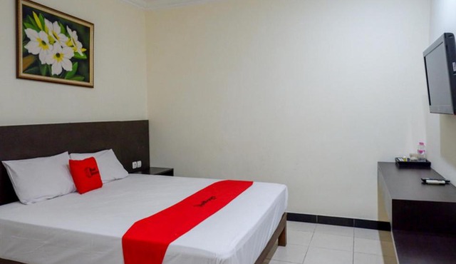 RedDoorz Plus @ Hotel Asih UNY in Yogyakarta