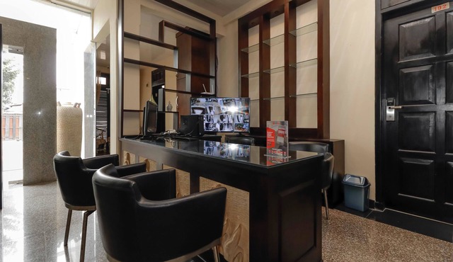 RedDoorz Plus near Halim Perdanakusuma 2 in Jakarta