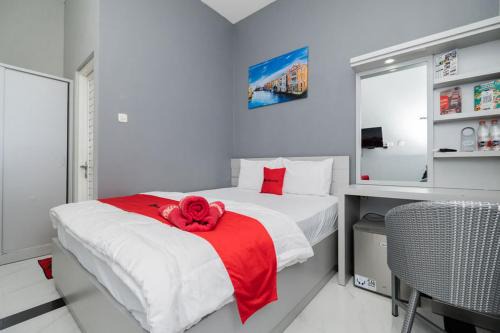 RedDoorz Plus near Politeknik Negeri Malang in Malang