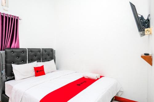 RedDoorz Syariah near Alun Alun Wonosobo 4 in Kalianget