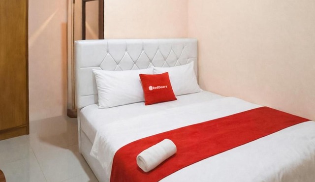 RedDoorz Syariah near Unsil Kampus 2 Tasikmalaya in Tasikmalaya