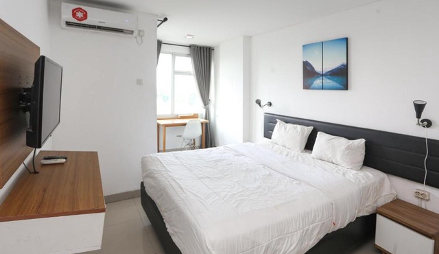 RedLiving Apartemen Enviro Cikarang - Stars Rooms in Cibeber
