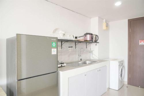 Relaxing Studio Apartment H Residence By Travelio in Jakarta
