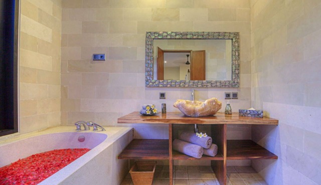 Rent a Luxury Villa in Bali Close to the Beach, Bali Villa 2024 in Bali