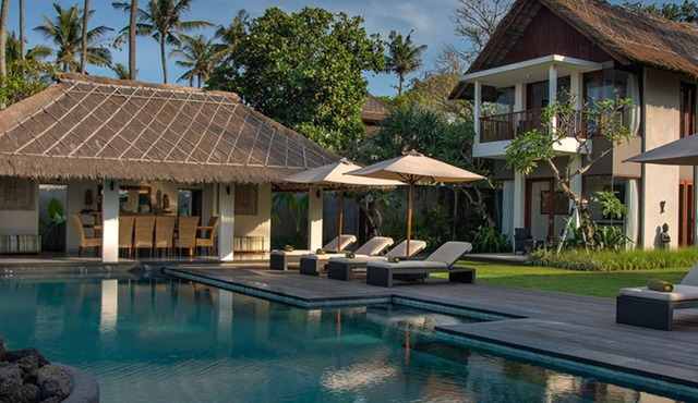 Rent a Luxury Villa in Bali Close to the Beach, Bali Villa 1130 in Bali